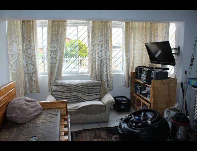3 BEDROOM APARTMENT FOR SALE IN GLENLILY